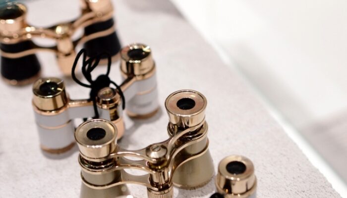 オペラグラス どこに売ってる