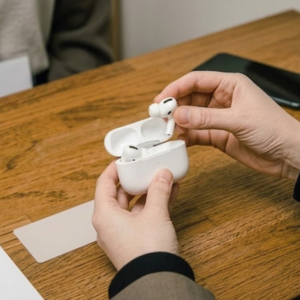 airpods どこで買える